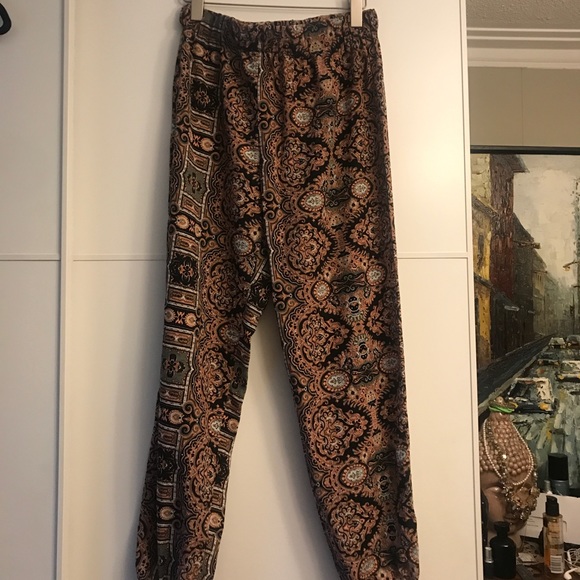 Printed flowy pants - Picture 8 of 9